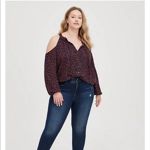 NWT TORRID Cold Shoulder Top